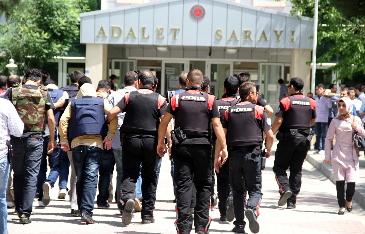Maganda Kurşunuyla Ölen Kadının Katil Zanlıları Yakalandı