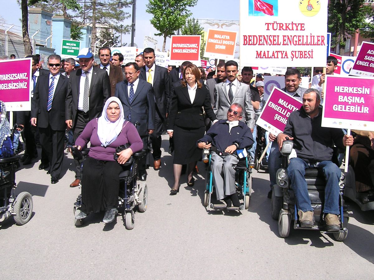 Malatya'da Engellilere Destek Yürüyüşü