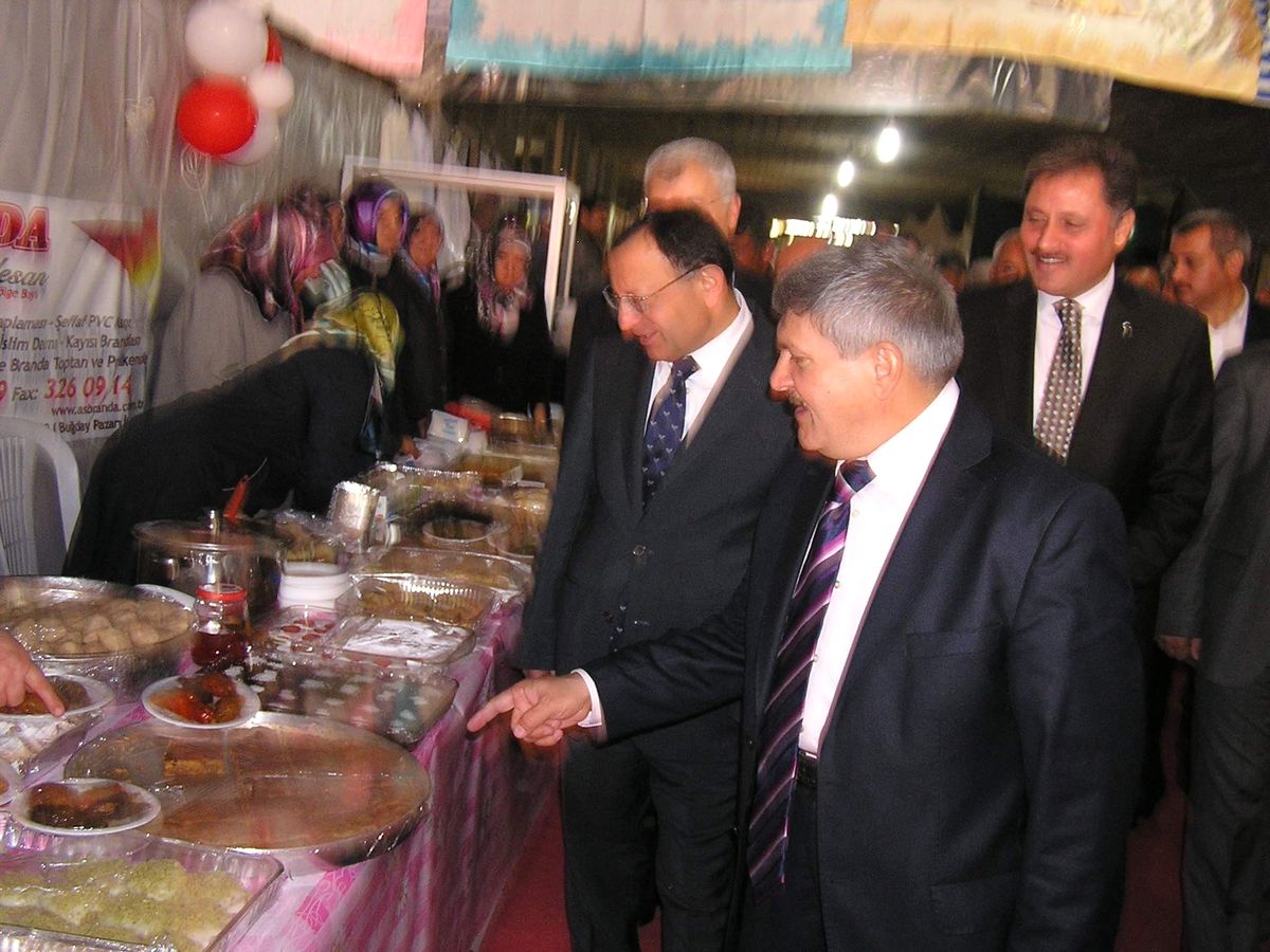 Malatya'da Öğrenciler Yararına Kermes Açıldı