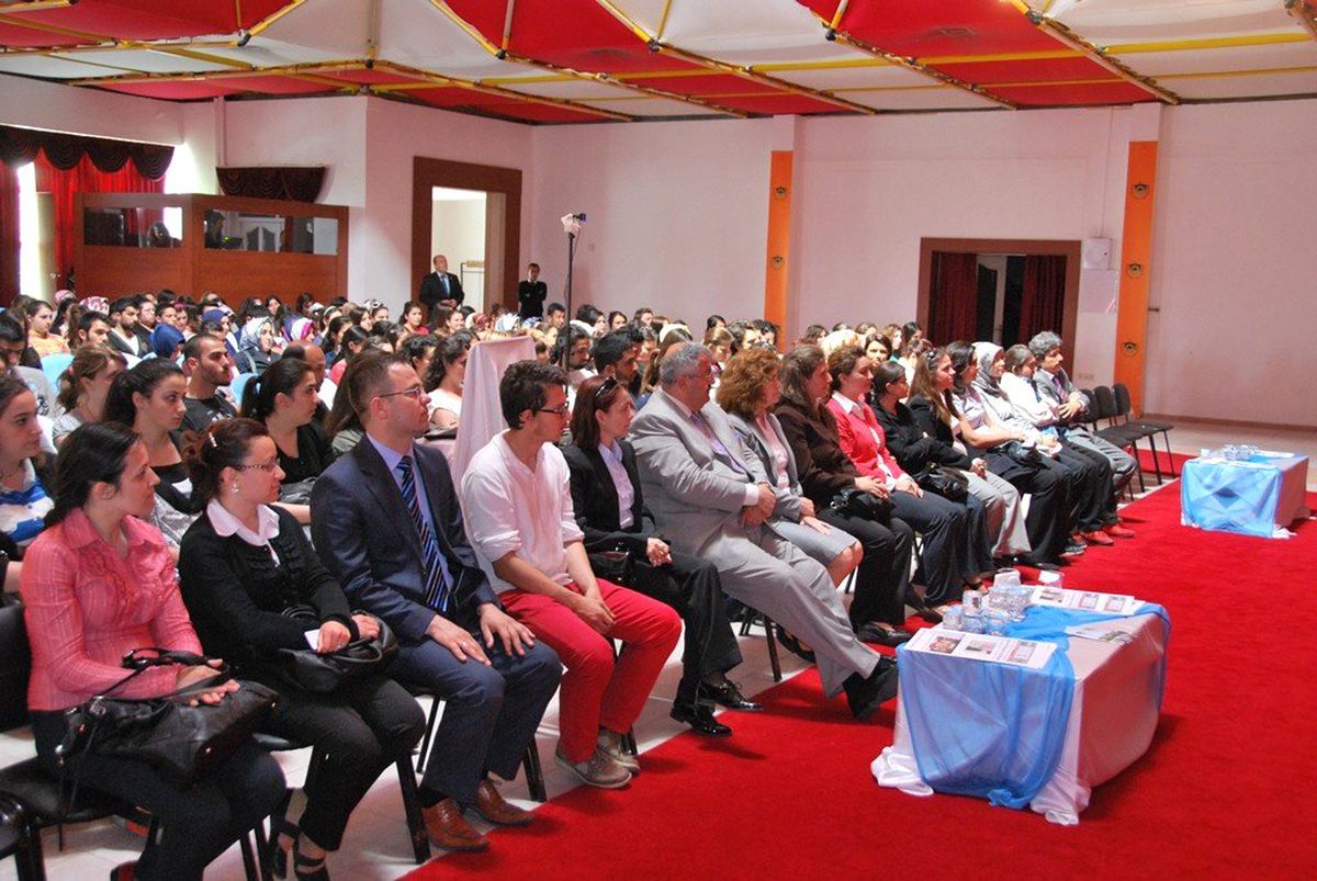 Nkü'de Pandomim Gösterisi Yapıldı