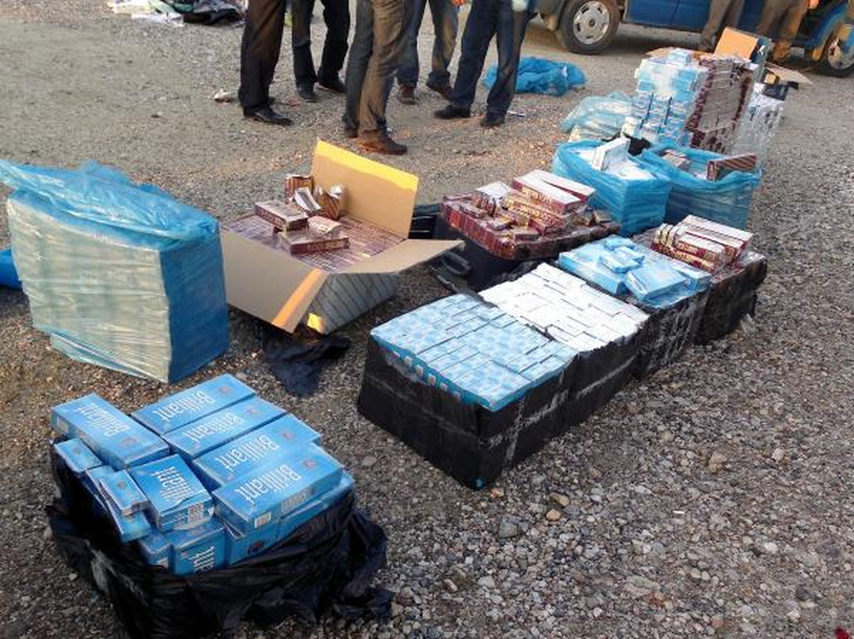 Otobüs Bagajında 7 Bin 910 Paket Kaçak Sigara