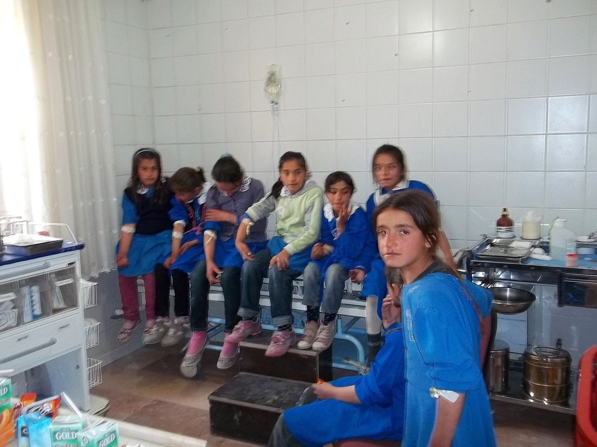 Özalp'te Sütten Rahatsızlanan 14 Öğrenci Hastaneye Kaldırıldı
