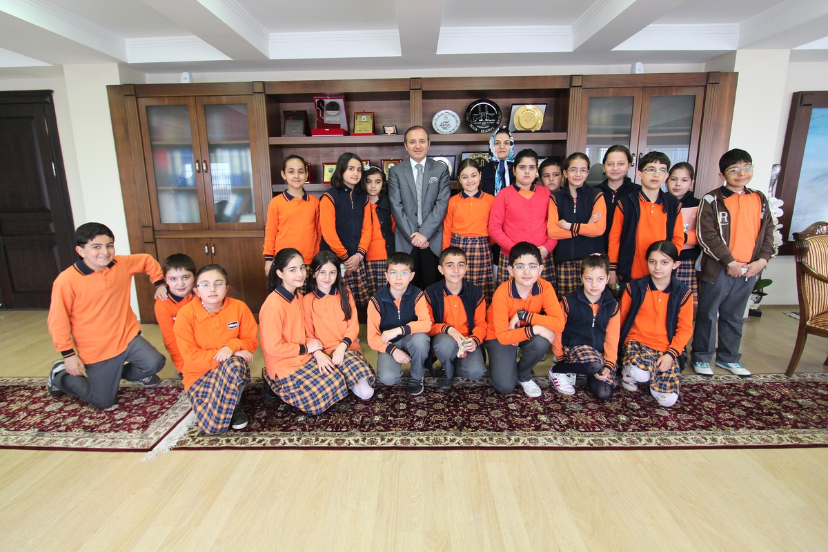 Özel Güneş İlköğretim Okulu Öğrencilerinden Başkan Küçükler\'e Ziyaret…