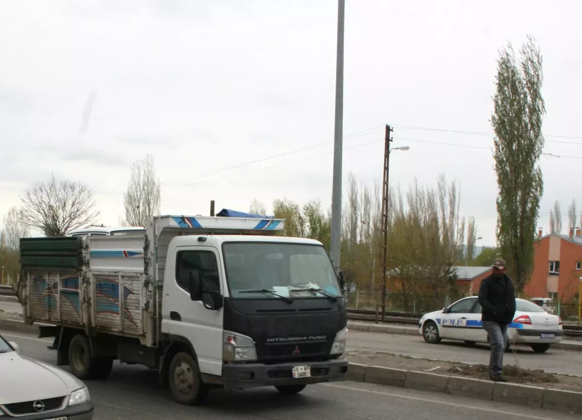 Pasinler'de Trafik Kazası: 1 Yaralı