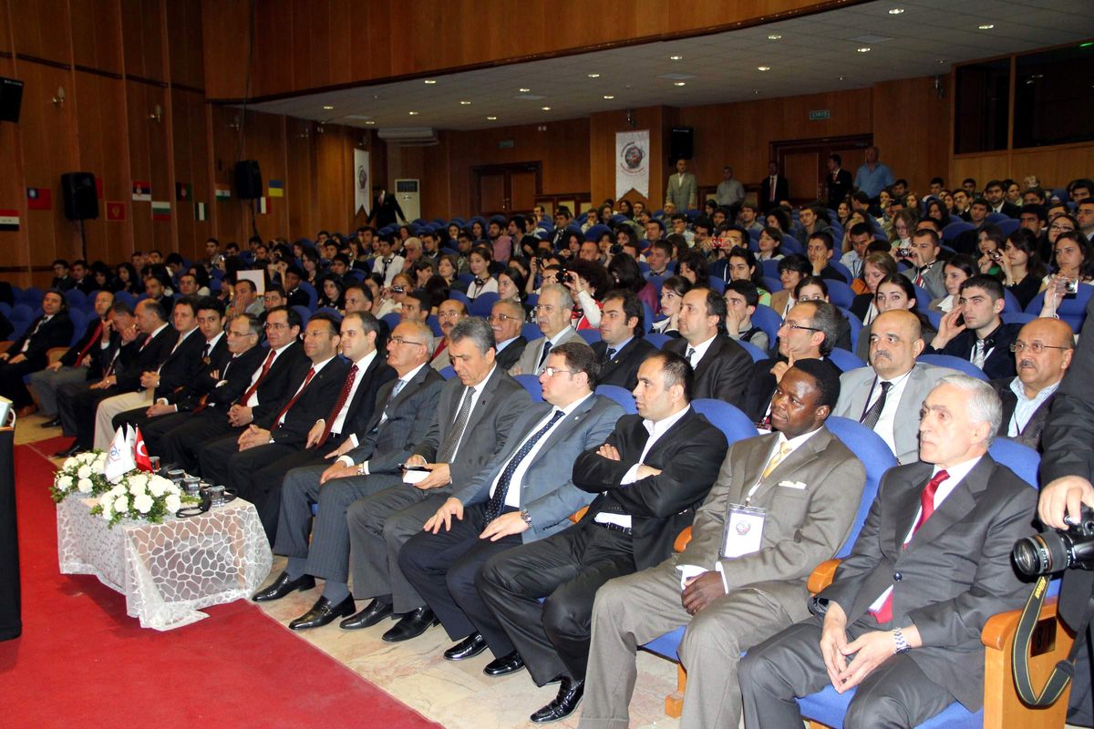 Samsun\'da "2. Uluslararası Tıp Öğrenci Kongresi" Başladı