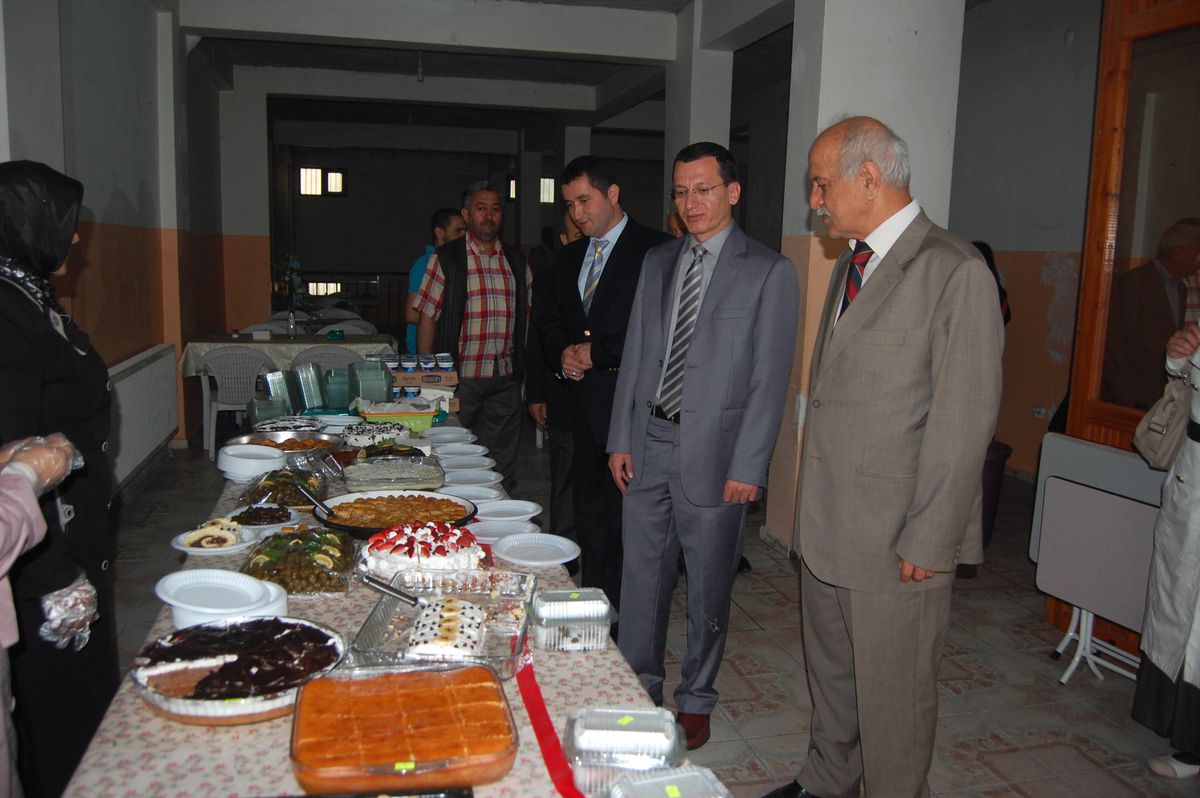 Taşköprü\'de İhtiyaç Sahibi Öğrenciler Yararına Kermes