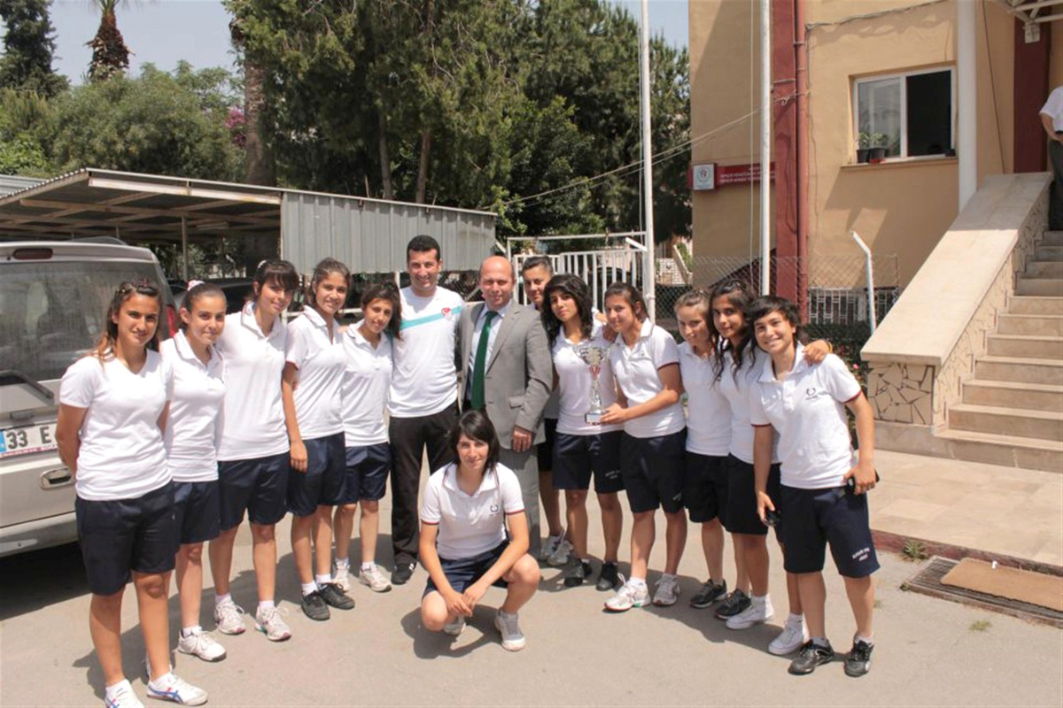 Türkiye Genç Kızlar Futbol Şampiyonu Mersin\'den