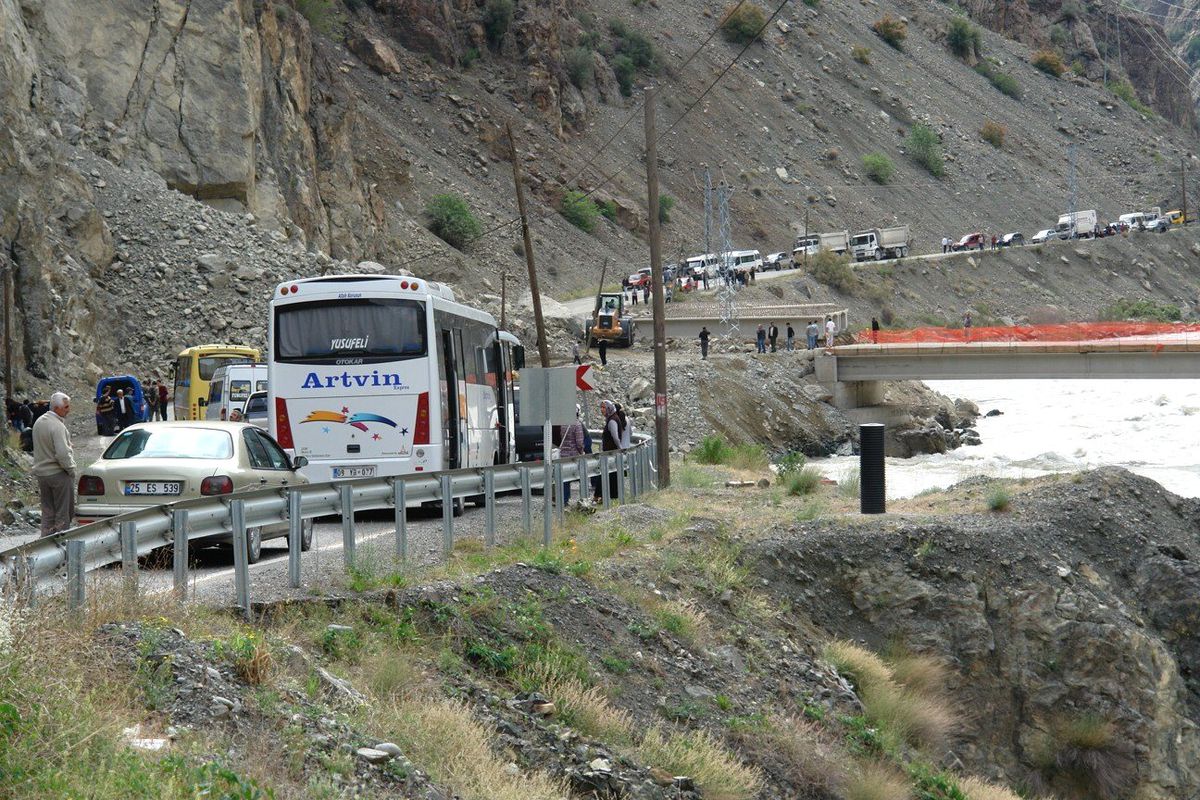 Artvin-Yusufeli Karayolu Kapandı