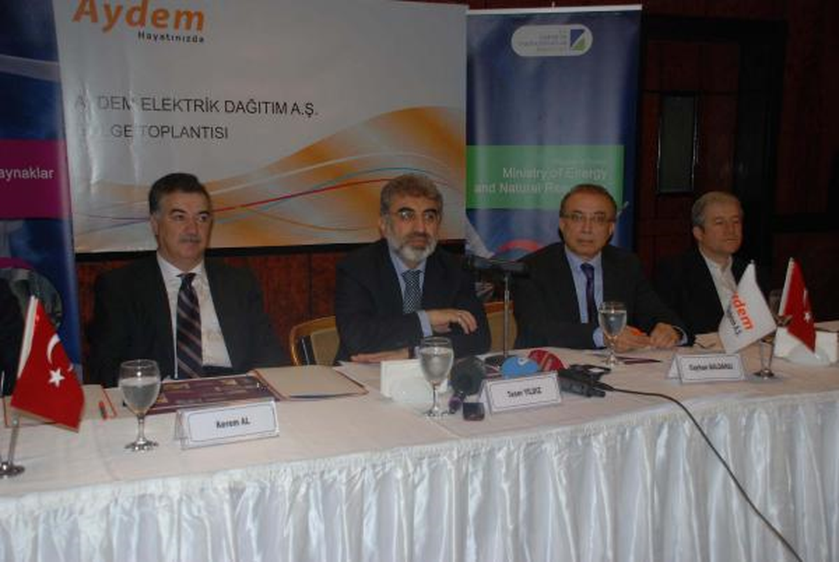 Bakan Yıldız\'dan 2023\'e Kadar Üç Nükleer Santral Hedefi