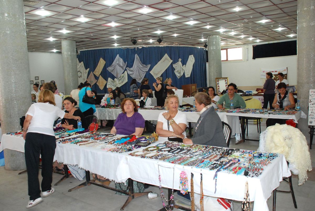 Didim Belediyesi El Sanatlar Sergisi Beğeniye Sunuldu.
