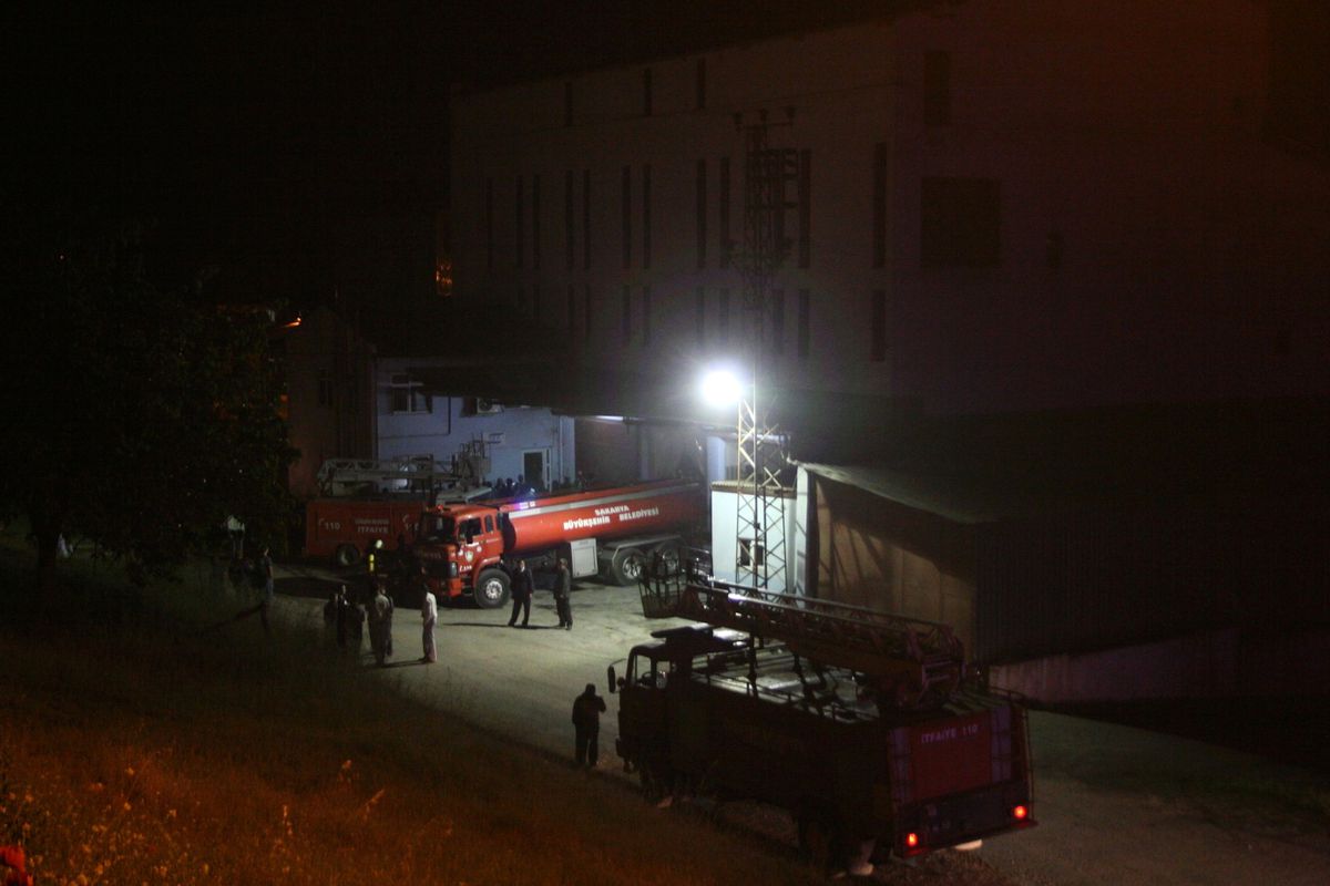 Düzce\'de Fındık Fabrikasında Yangın