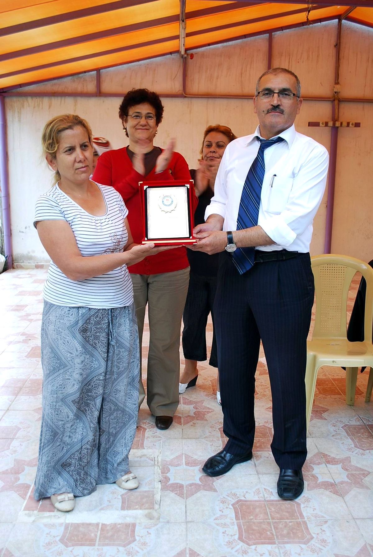 Eğitim Bir-Sen Yılın Annesini Seçti