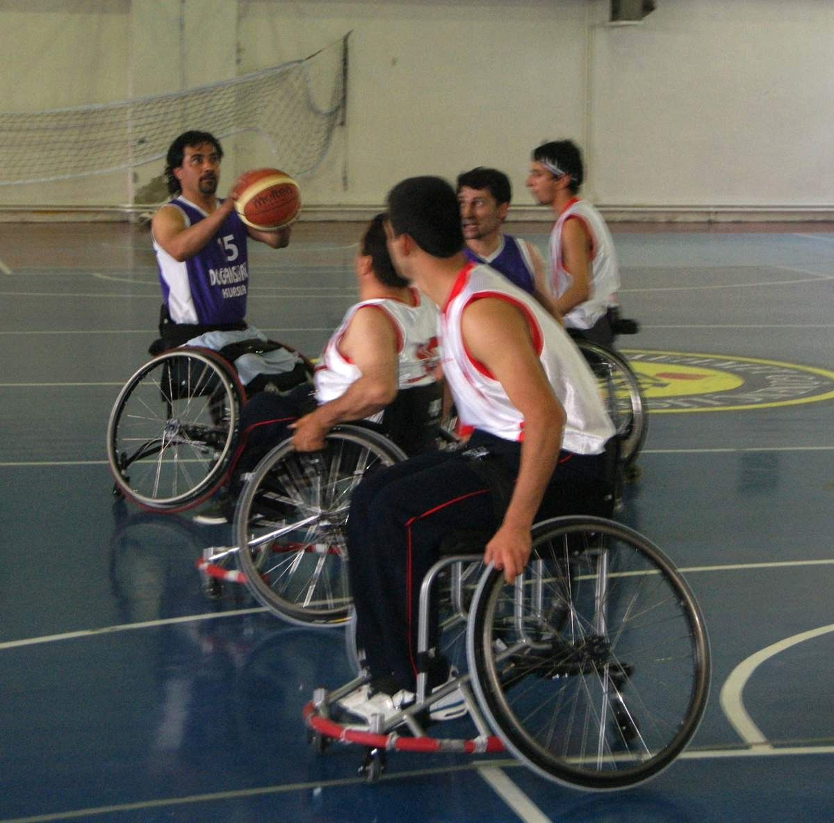 Engellilerden Dostluk Maçı