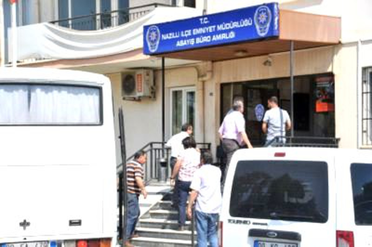 İhale Operasyonunda Gözaltına Alınanlar Mahkemeye Sevk Edilmeye Başladı