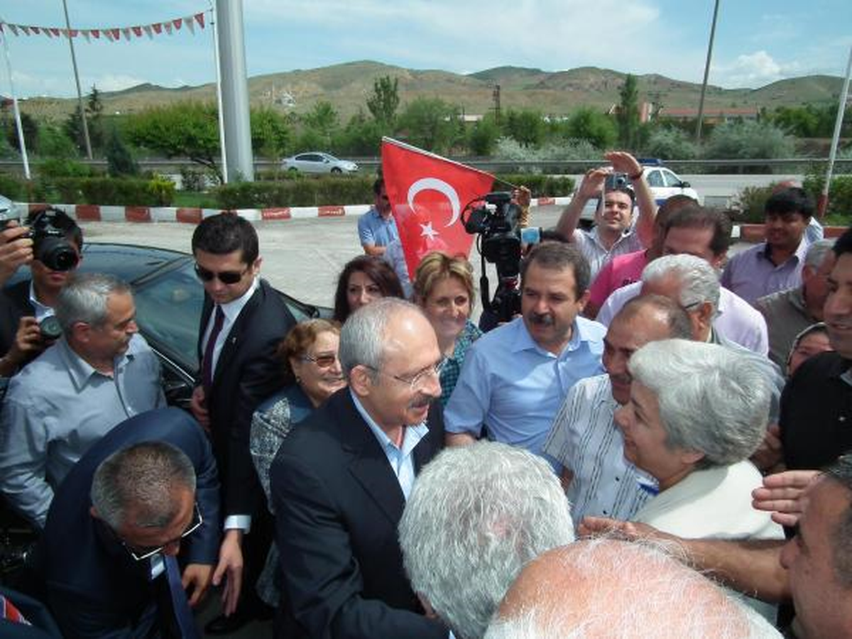 Kılıçdaroğlu: Tarihi Maçta Centilmenlik Kazansın