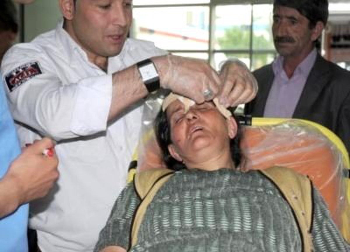 Kız Öğrenci Tarafından Alnından Bıçakla Yaralanan Anne Açıklaması