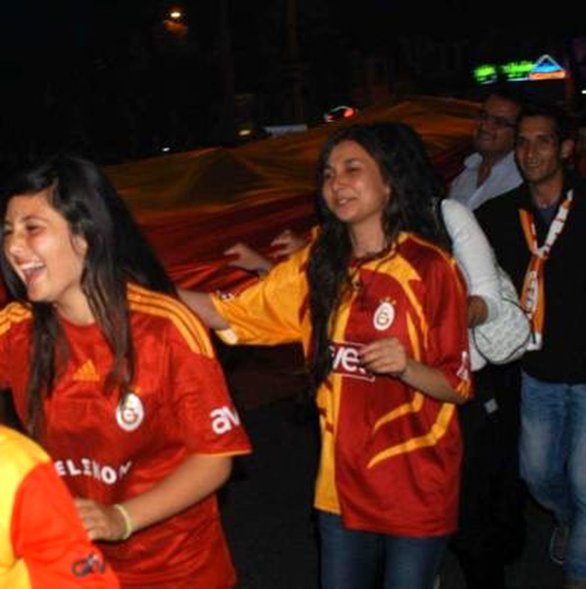 Muğla\'da Bayrağı Kapan Sokaklara Döküldü