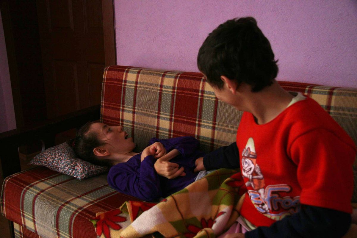 (Özel Haber) 38 Yıldır Engelli Çocuklarına Tek Başına Bakıyor