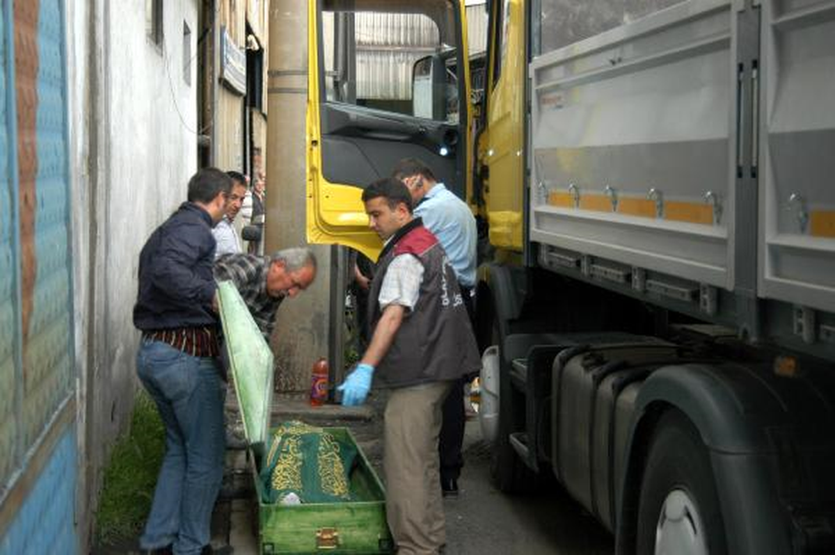 Sıra Beklerken Aracında Öldü