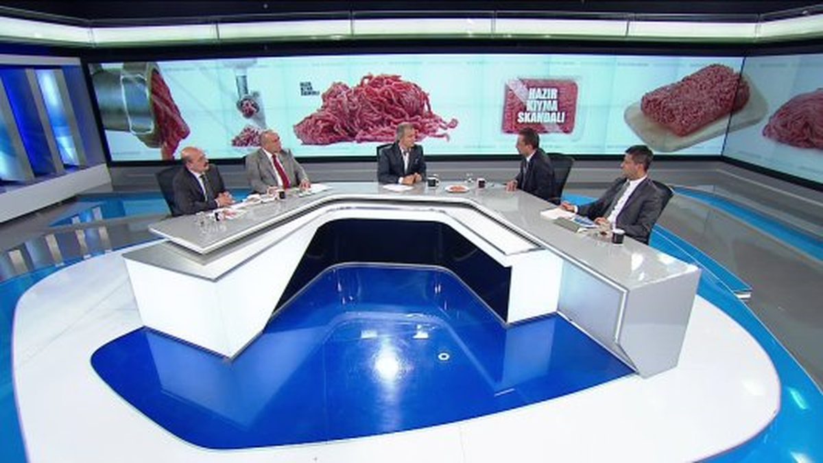 Tavuğun Gagasından Bile Kıyma Yapılıyor
