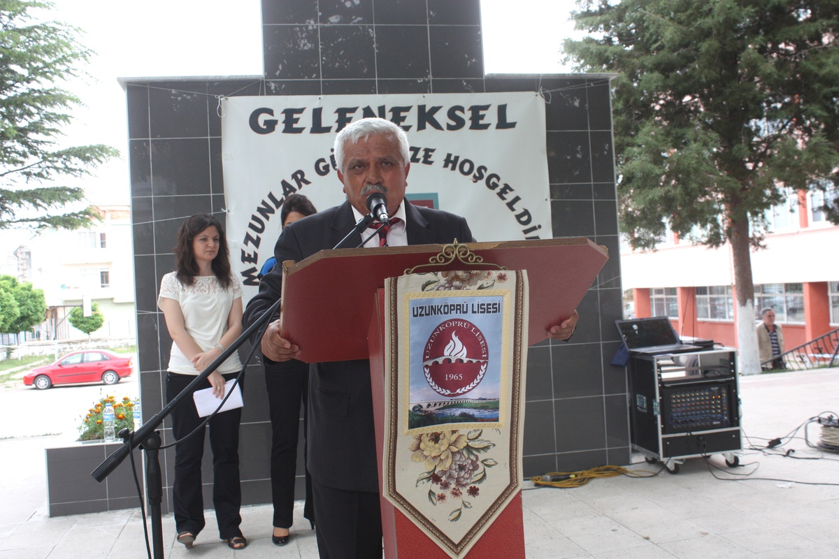 Uzunköprü Lisesi Mezunları Geleneksel Mezunlar Gününde Buluştular