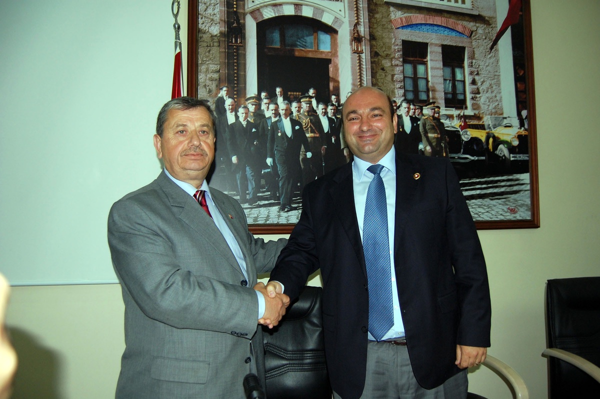Yalova İl Genel Meclisi'nin Yeni Başkanı Alkış Oldu