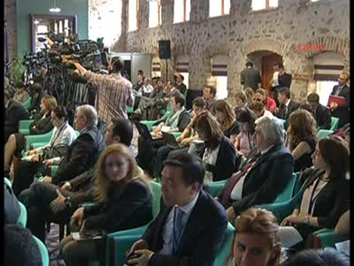 "Avro Bölgesi Dünya İçin Önemli"