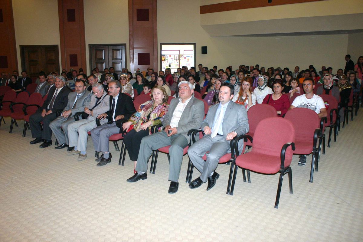Yılmaz\'dan Engellilere Yardımcı Olun Çağrısı