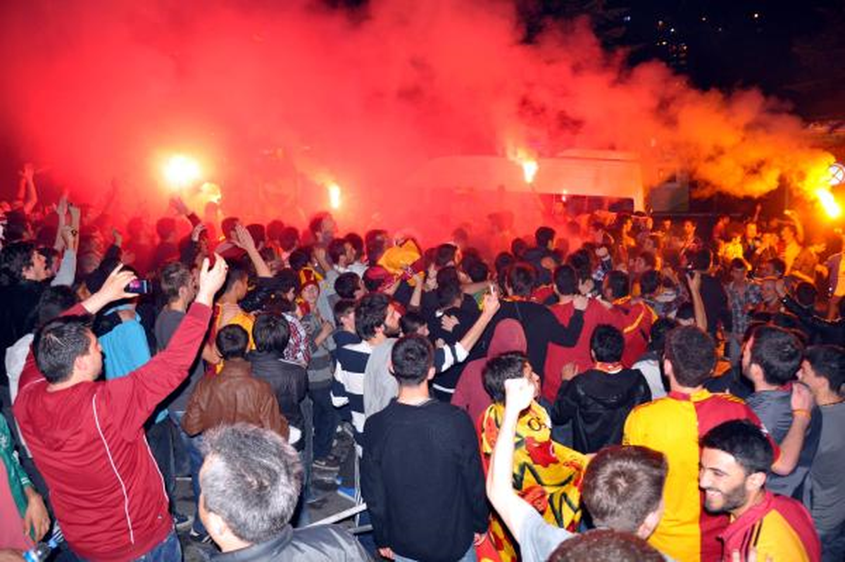 Zonguldak\'ta Galatasaray\'ın Şampiyonluğu Kutlandı