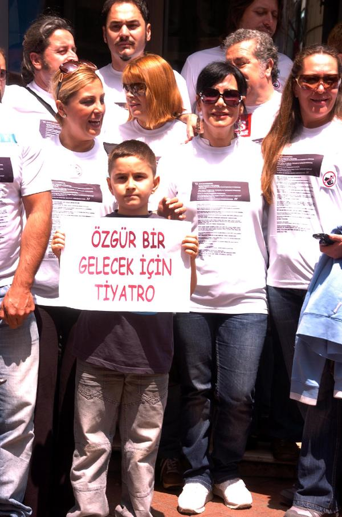 Zonguldak'ta Tiyatroculardan Protesto