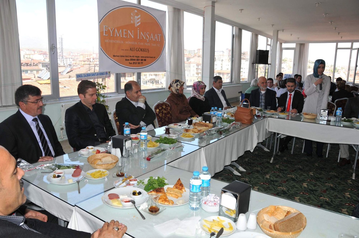 Ak Partili Kadınlar Anneler Gününü Kutladı