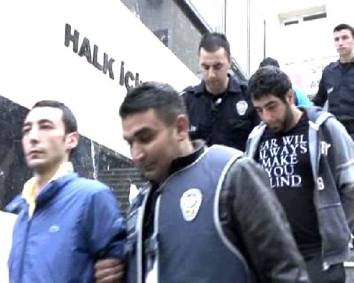 Anneler Gününde Oğulları İçin Ağladılar