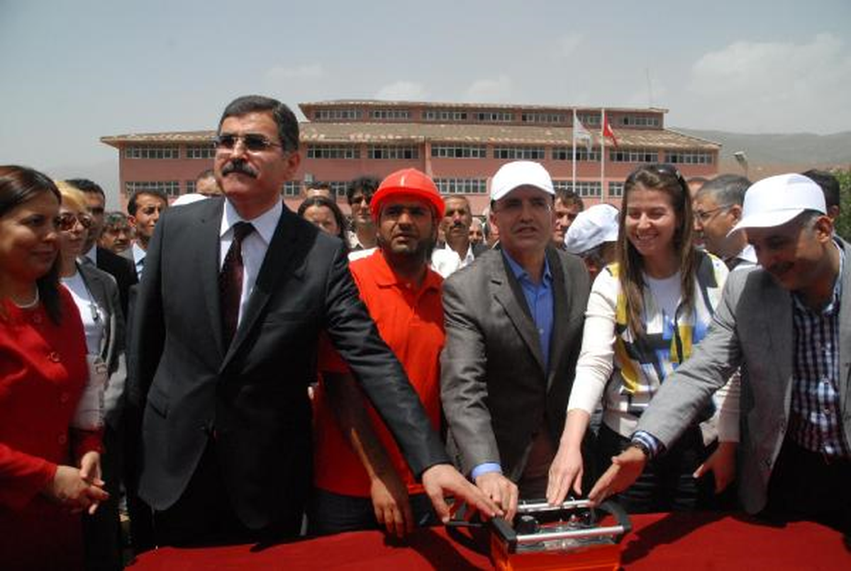 Bakan Şimşek: Batman\'da Fabrika Kurmak İçin Sırada 60 Yatırımcı Var