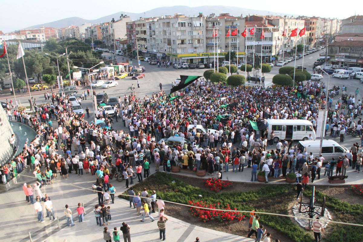 Akhisar Sokaklara Döküldü