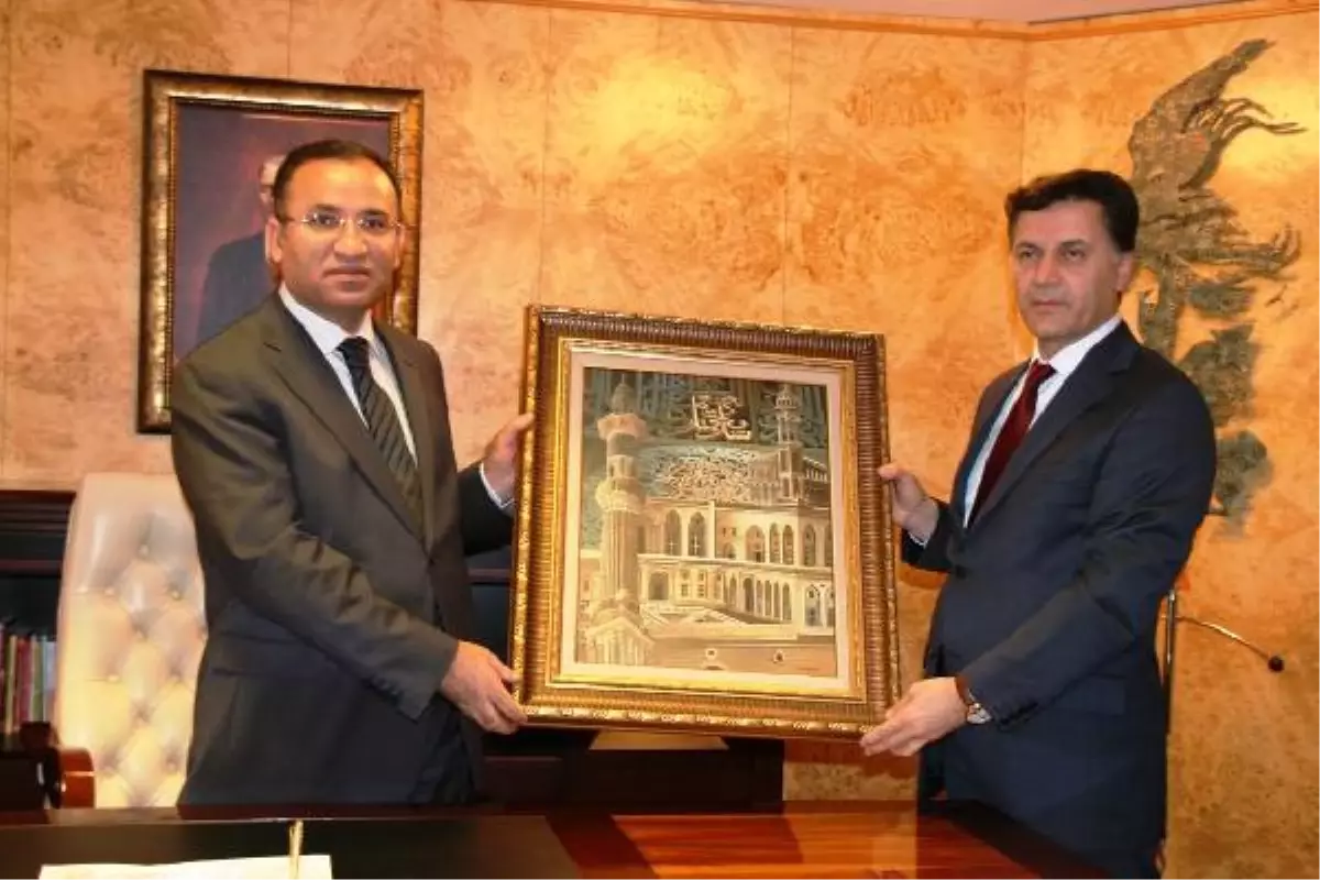 Başbakan Yardımcısı Bozdağ; Esas Rekabet Sahada Olmalı