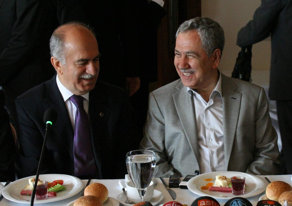 Arınç: Darısı Beşiktaş'ın Başına