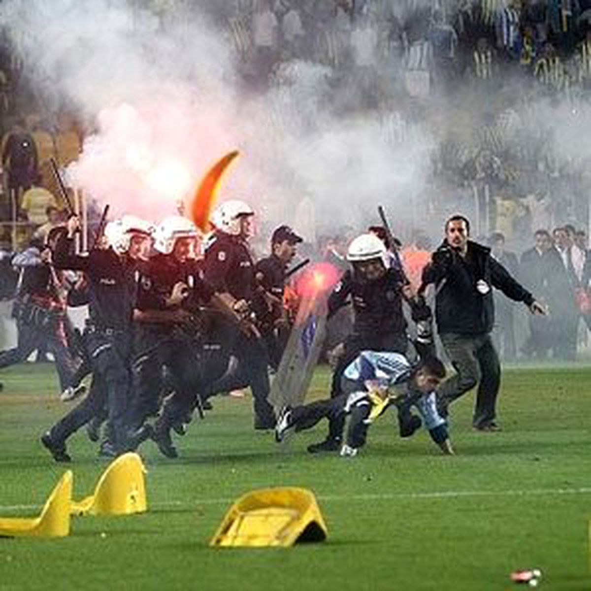 Bbc: Fenerbahçeliler Ayaklandı