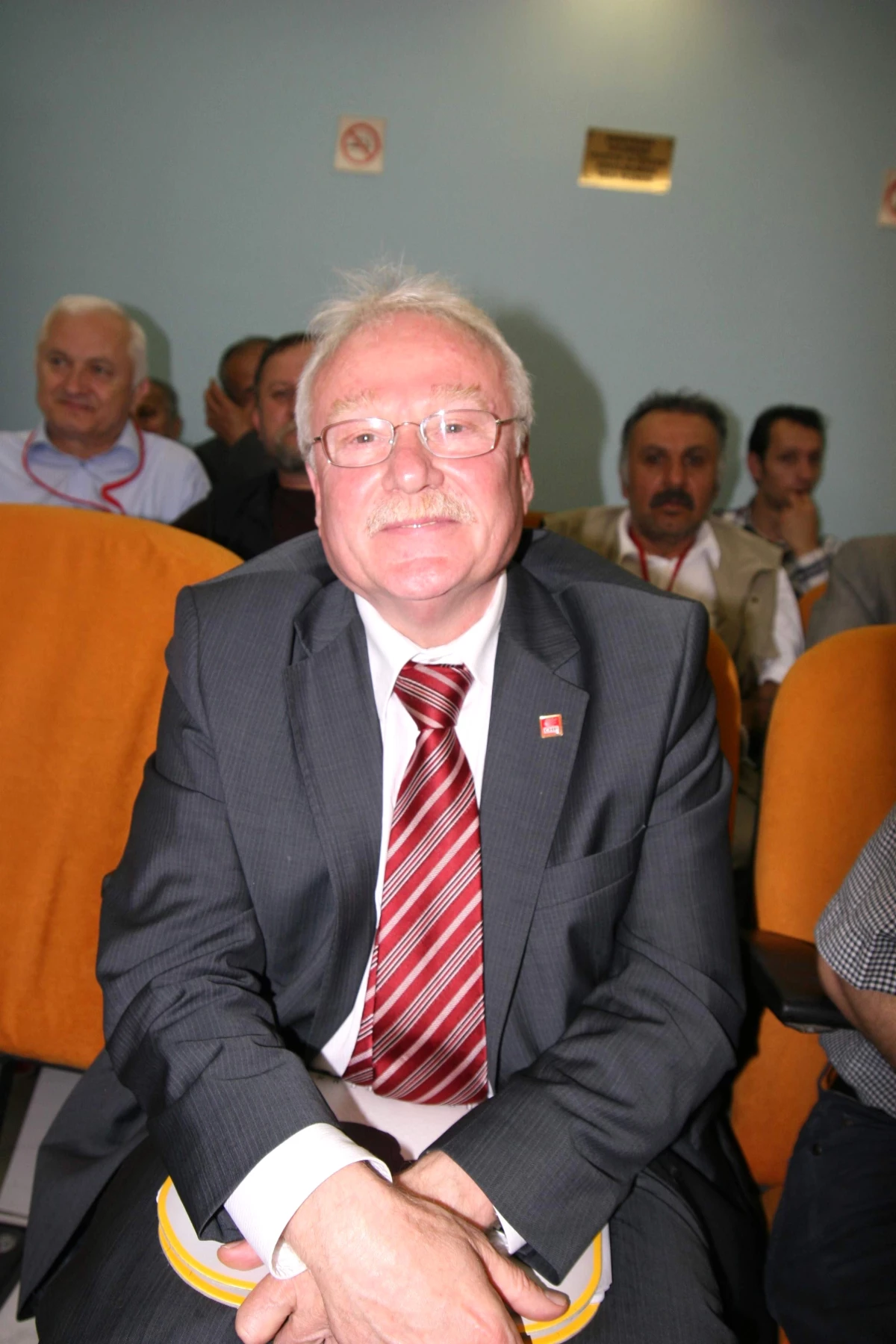 CHP Merkez İlçe Başkanlığı\'na Ahmet Angın Seçildi