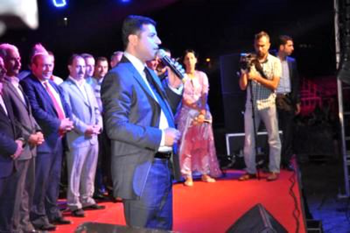 Demirtaş "Direnişe Devam" Dedi