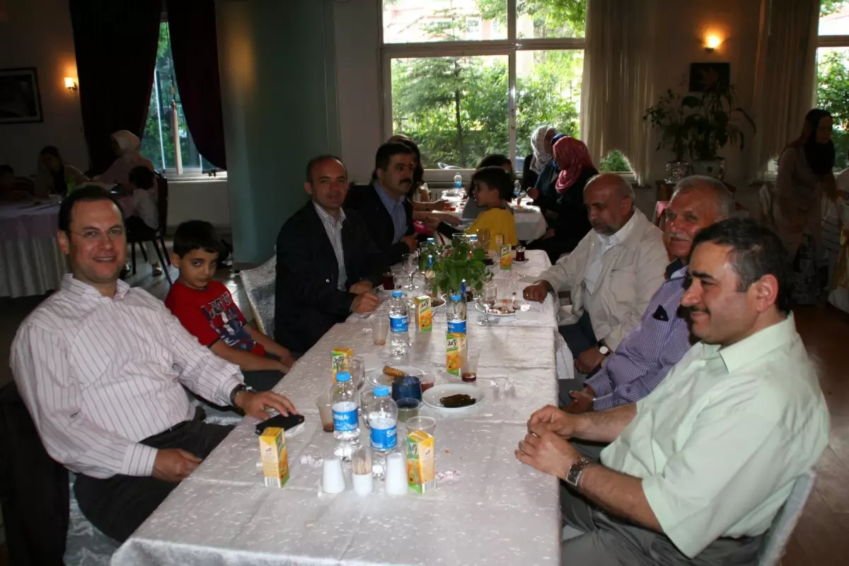 Devrekli Kardelen Ev Hanımlarından Mantı Kermesi