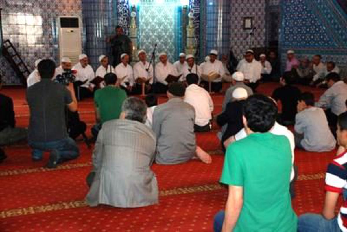 Diyarbakır\'da Başbakan Erdoğan\'ın Annesi İçin Kürtçe Mevlit