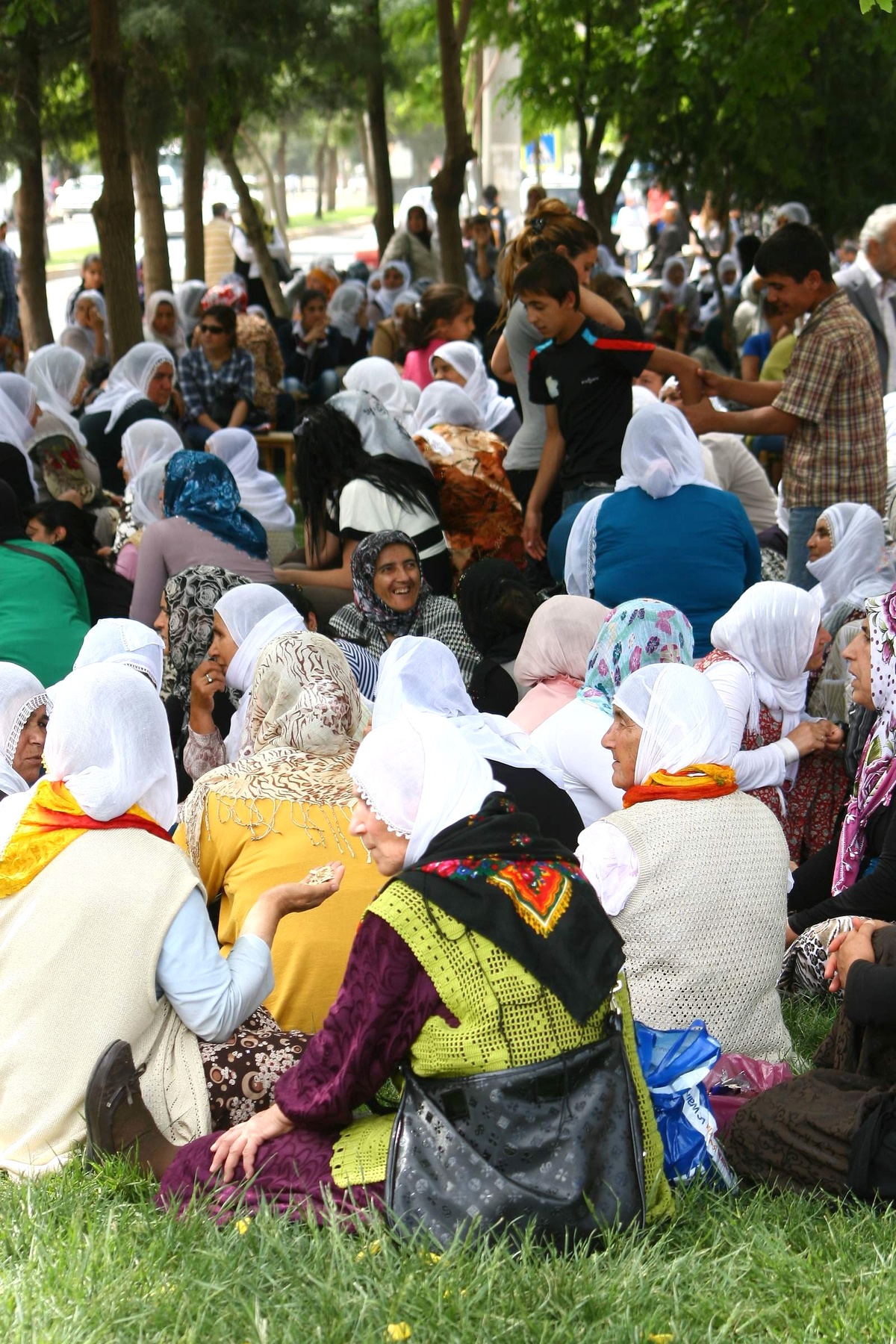 Diyarbakır Valiliği Kadınların Öcalan Yürüyüşüne İzin Vermedi