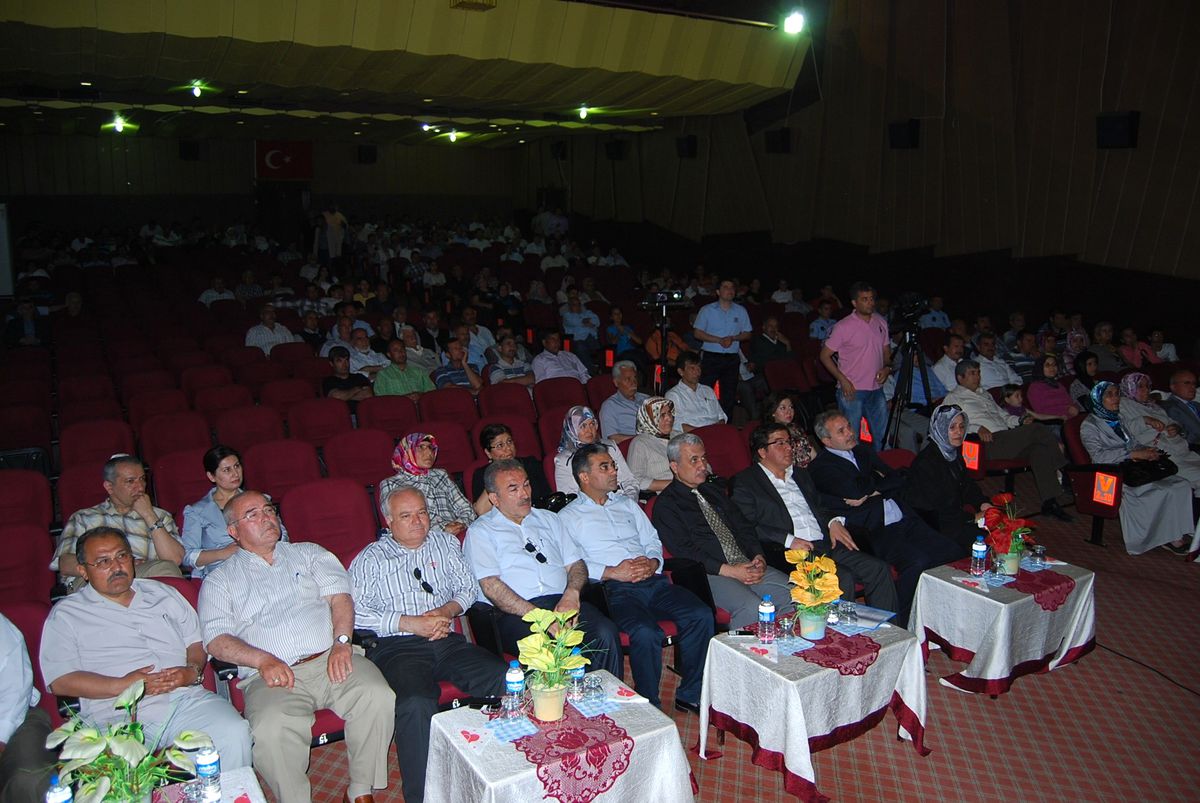 Kozan'da 'Mehmet Akif Ersoy ile Anlaşabilmek'Konferansı