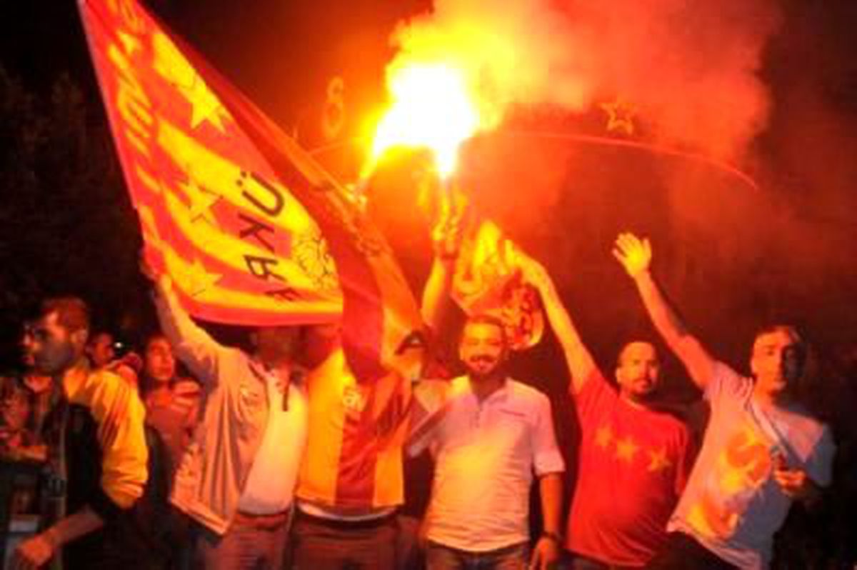 Mersin\'de Şampiyonluk Kutlaması