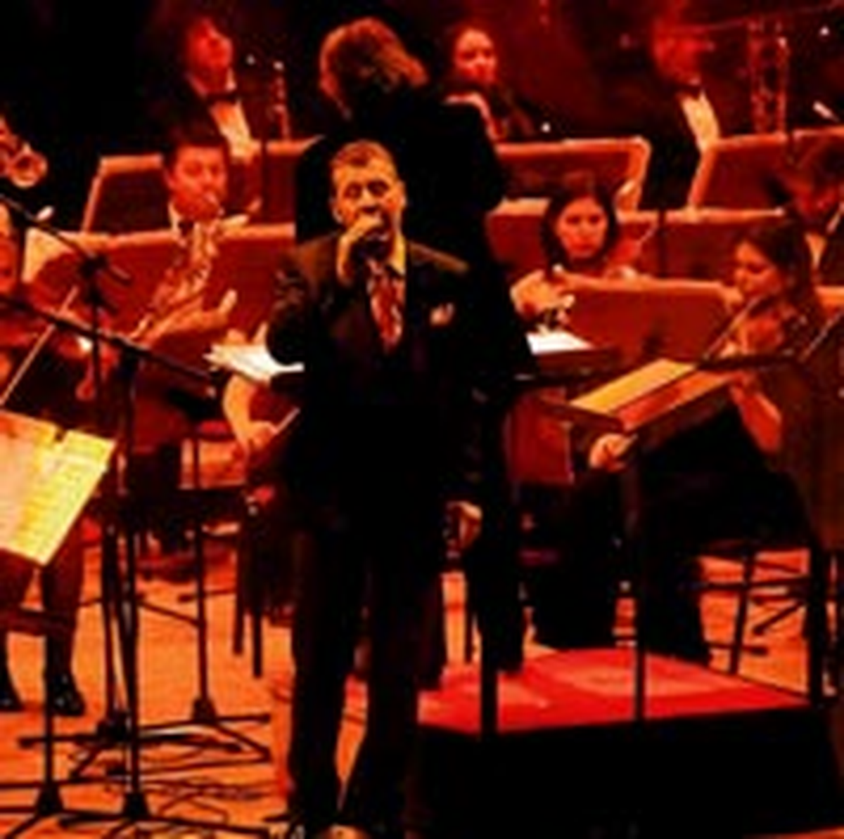 Metin Şentürk Orkestra Yönetti