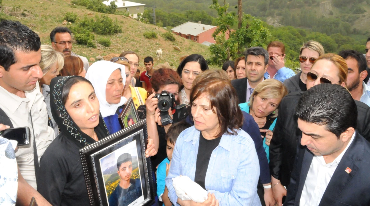 Selvi Kılıçdaroğlu, Anneler Gününde Uludereli Anneleri Ziyaret Etti