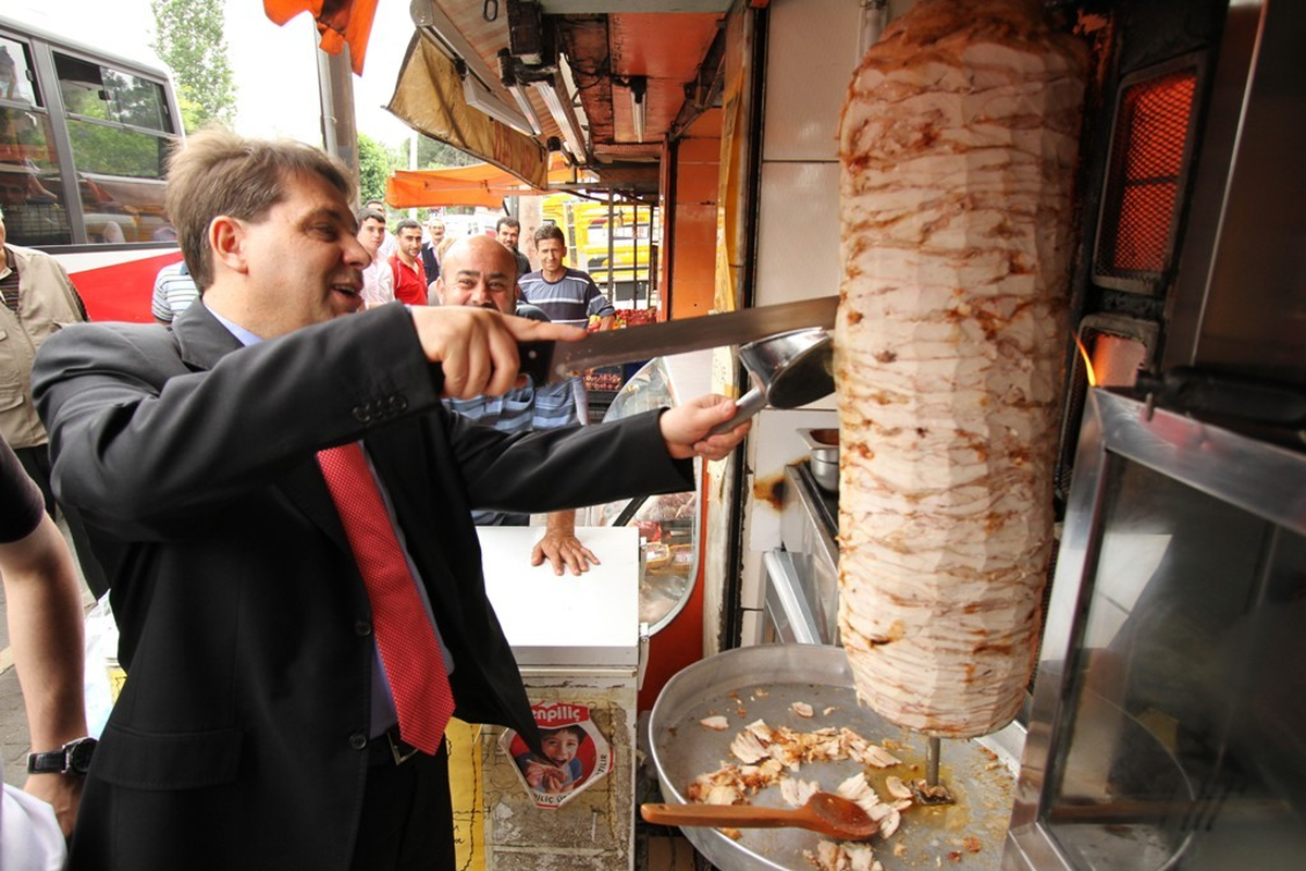 Uzatılan Mesai Saatlerinden Esnaf Memnun