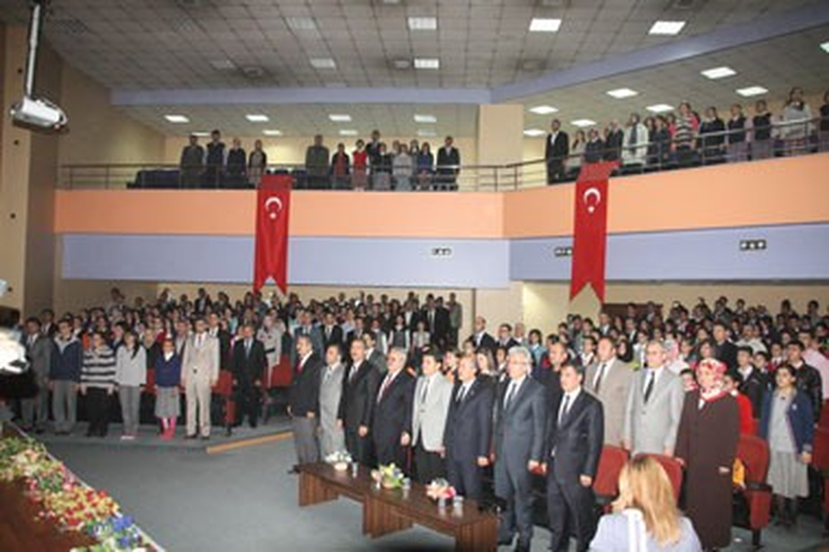 100 Temel Eser Kitap Okuma Yarışması Ödülleri Sahiplerini Buldu