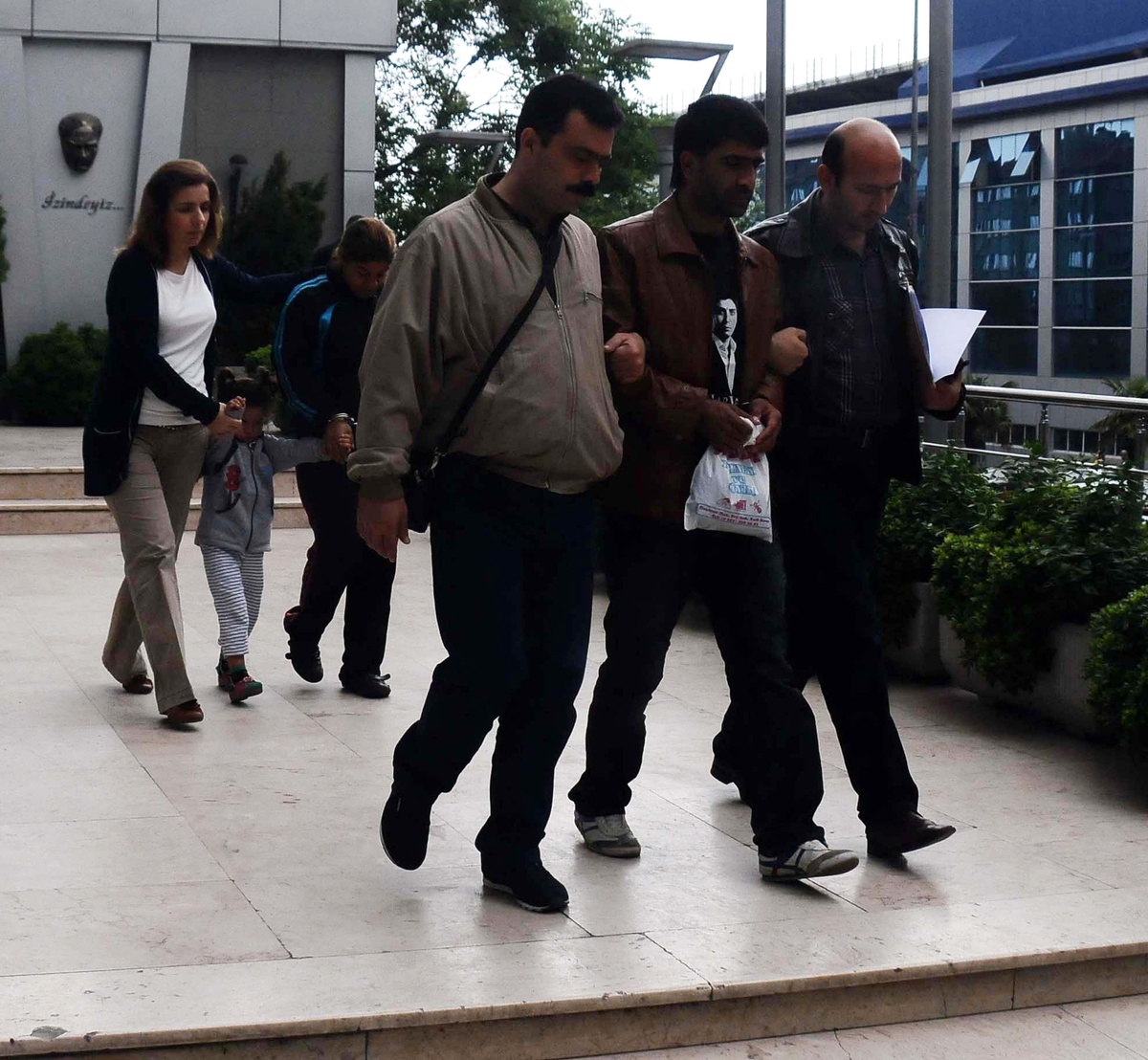3 Yaşındaki Kız Adliyeye Sevk Edildi
