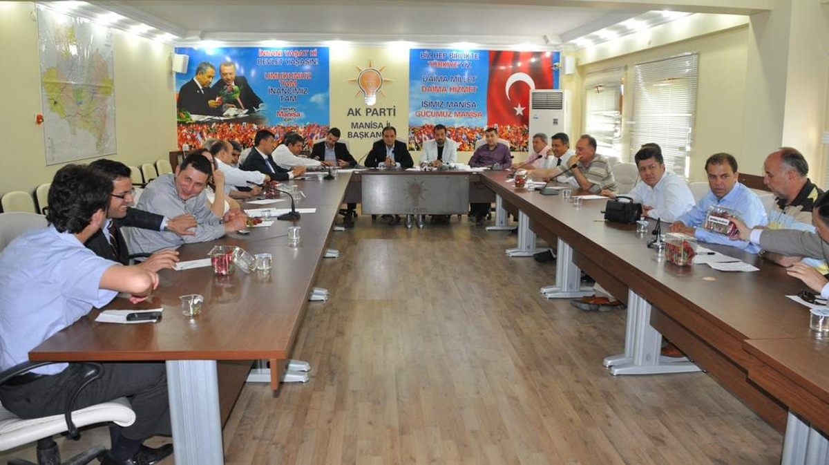 AK Parti Manisa İl Teşkilatı Kongreye Hazırlanıyor